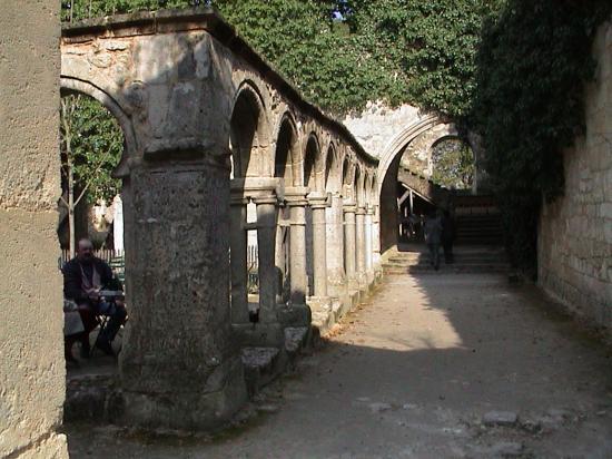 Le cloitre de Saint-Emilion